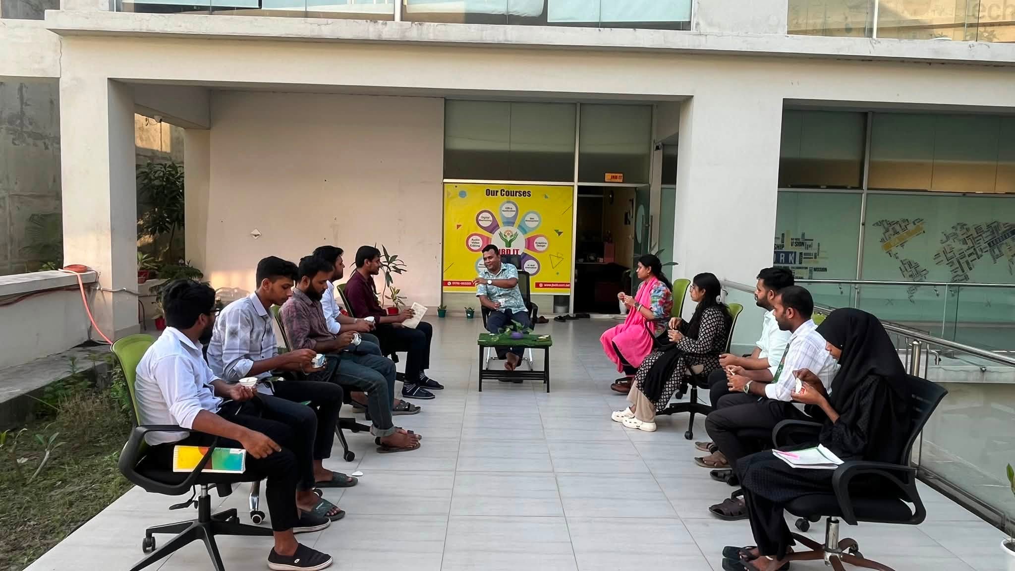 রাজশাহী হাই-টেক পার্কের প্রাকৃতিক পরিবেশে JBDIT টিমের কর্পোরেট আউটডোর মিটিং