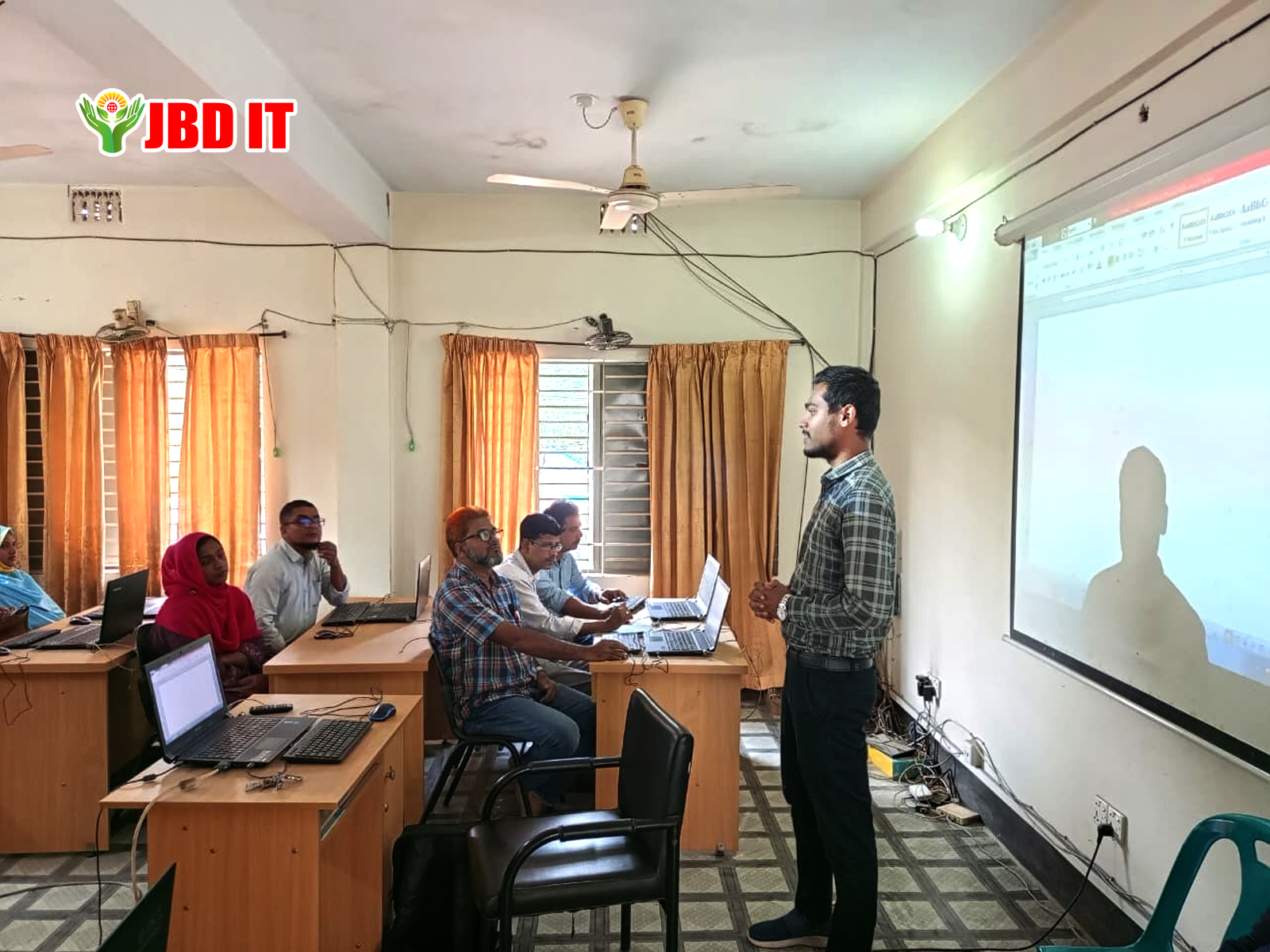 বাঘইল স্কুল এন্ড কলেজ, পাকশি, ঈশ্বরদী, পাবনা- প্রতিষ্ঠানের স্কুল ম্যানেজমেন্ট সফটওয়্যার এর ট্রেনিং