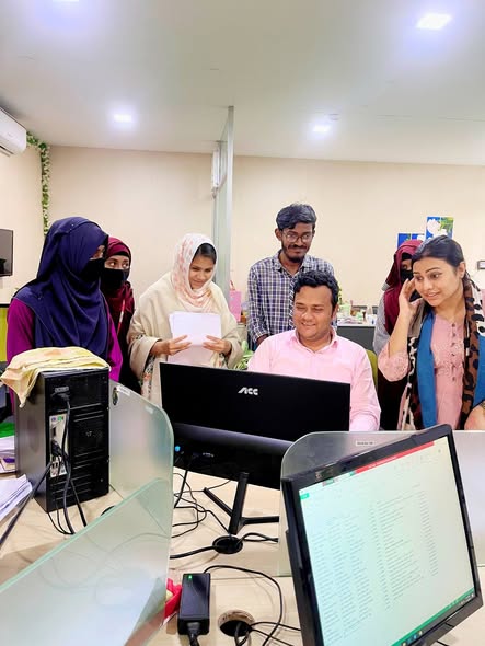 টিম আকারে কাজ করলে বড় প্রজেক্ট দ্রুত সম্পন্ন হয়