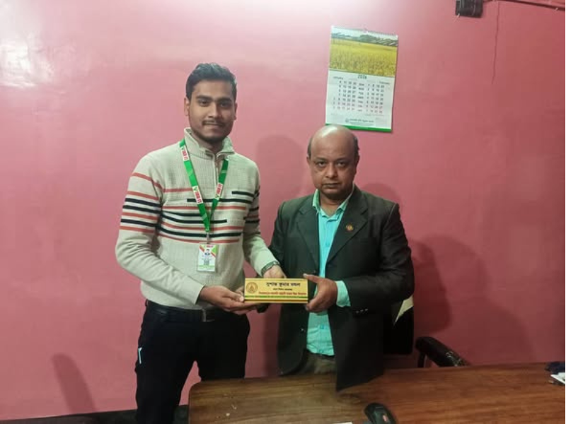 বাৎসরিক ক্লাইন্ট মিটআপ ও সৌজন্য উপহার প্রদান